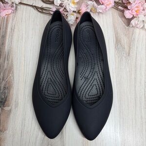 CROCS BROOKLYN POINTED FLAT - SIZE 7 Navy